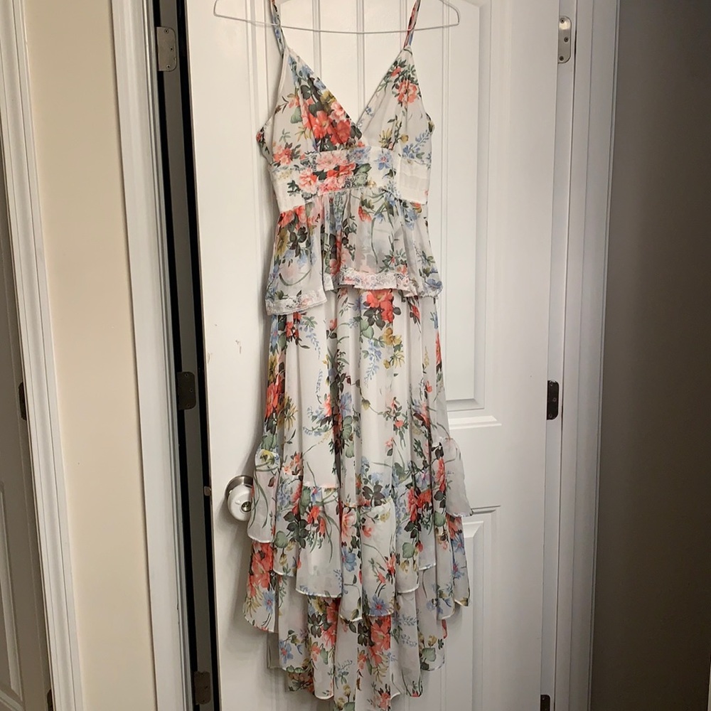 Gorgeous Maxi floral Dress by Vici Size small
